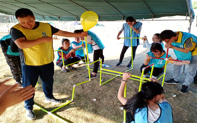 轻松人生体验，探索卓越团队力——汕尾户外拓展培训公司的魅力拓展训练