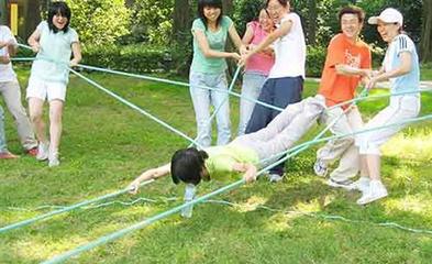 全部产品拓展训练 提升企业团队竞争力的有效途径