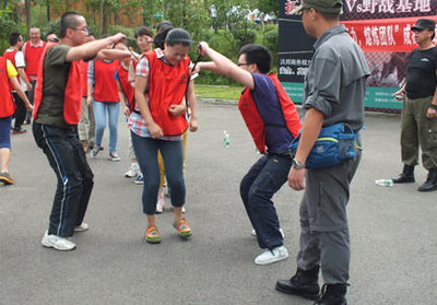 拓展训练项目《卓越圈》最新游戏规则及玩法心得体会——成都自强拓展